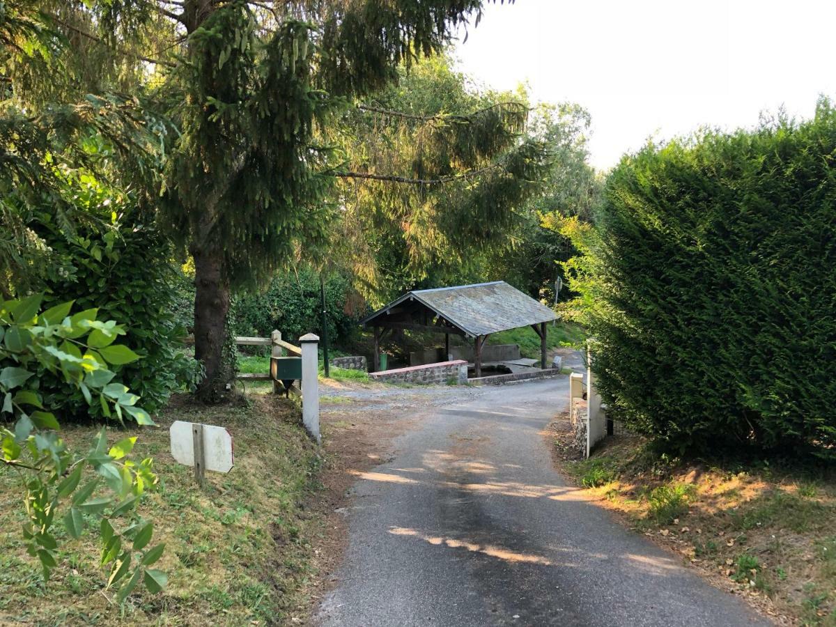 Aux Lettres Du Lavoir La Rivière-Saint-Sauveur Exterior foto